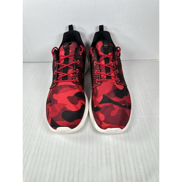 Size 10 Men’s Nike Roshe One Red Black Print Shoe Sneaker 655206-606 NEW - Picture 2 of 8
